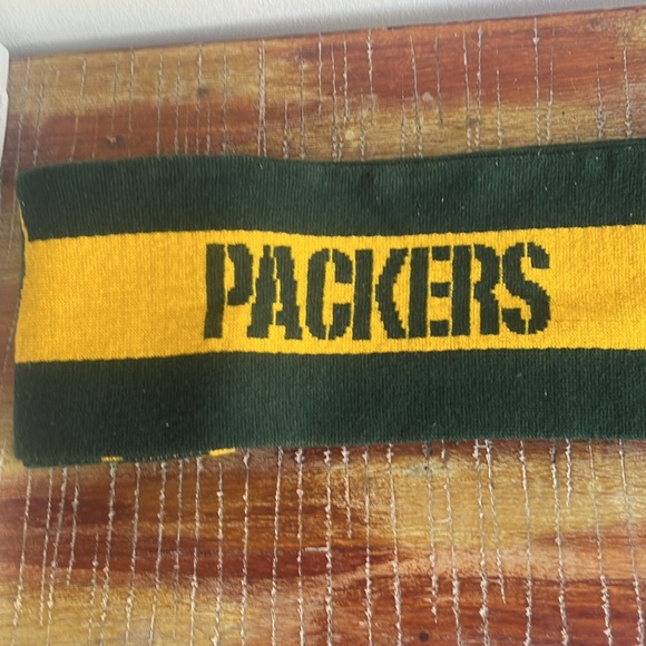 Green Bay Packers Big Logo Scarf by Forever Collectibles - Picture 2 of 8